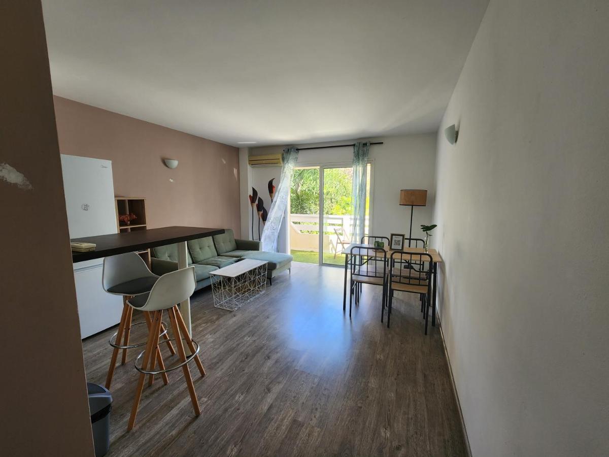Appartement Cosy En Duplex Avec Jardin Et Cuisine A Trianon Numea Exterior foto
